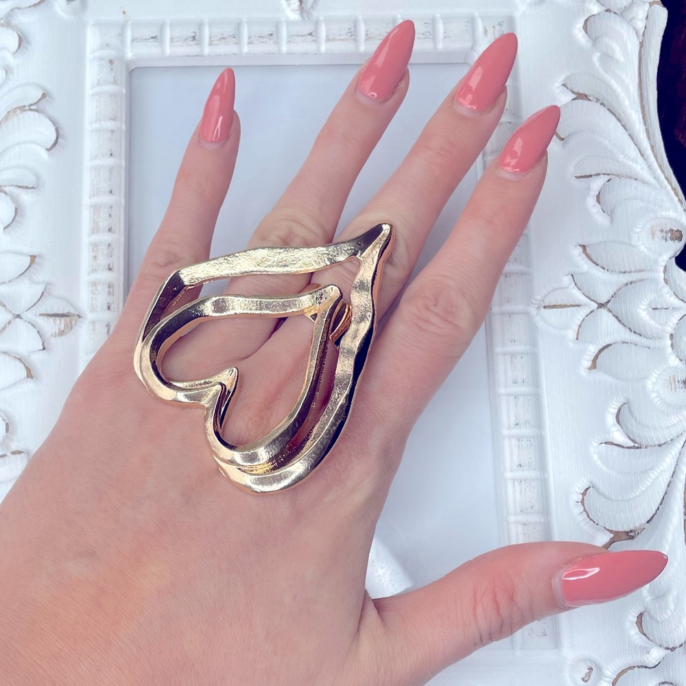 New ~ Heart Oversized ring